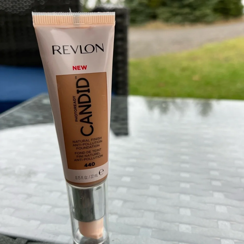 Revlon Photoready Candid Natural Foundation #440 Caramel, NEW!